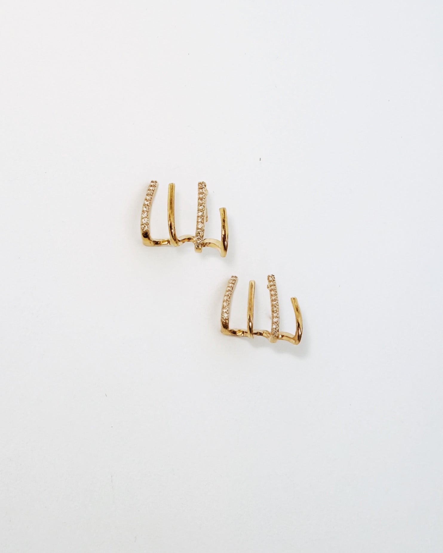 Aretes triples con piedras